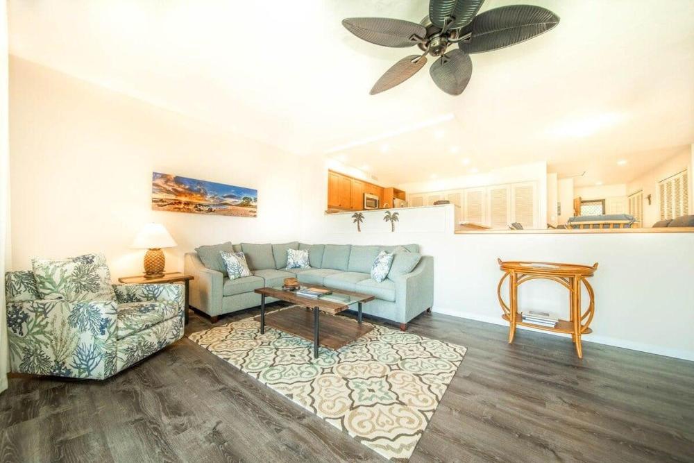 Kaanapali Royal B303 · KRL B303 Relaxing 2BD on Golf Course w Po